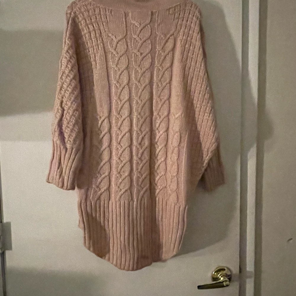Sweater - Picture 4 of 4